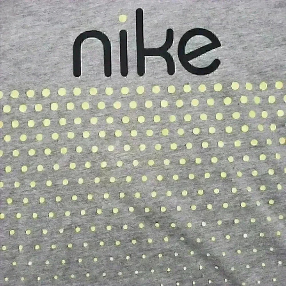 Nike Girls Grey T-shirt Size 6X - Picture 3 of 3